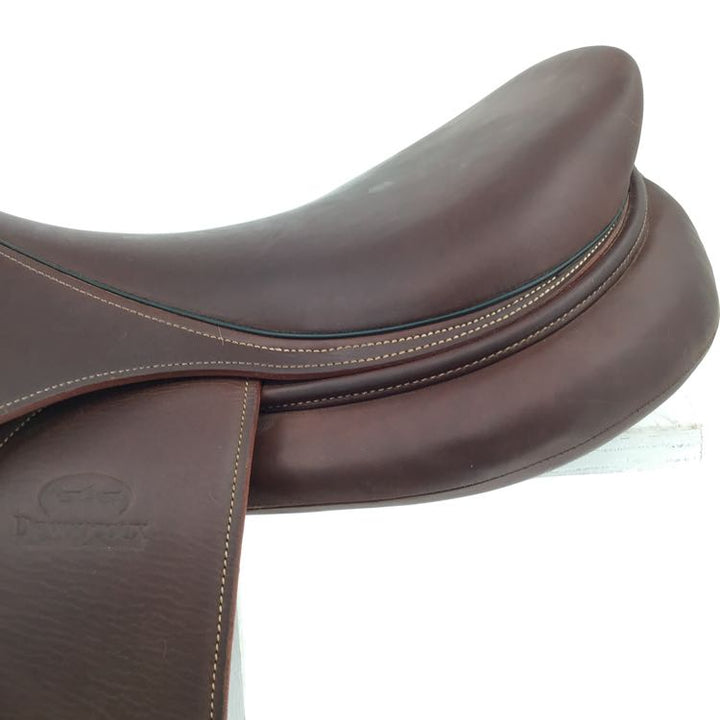 18" Devoucoux Biarritz Med/Wide Used Close Contact Saddle - C