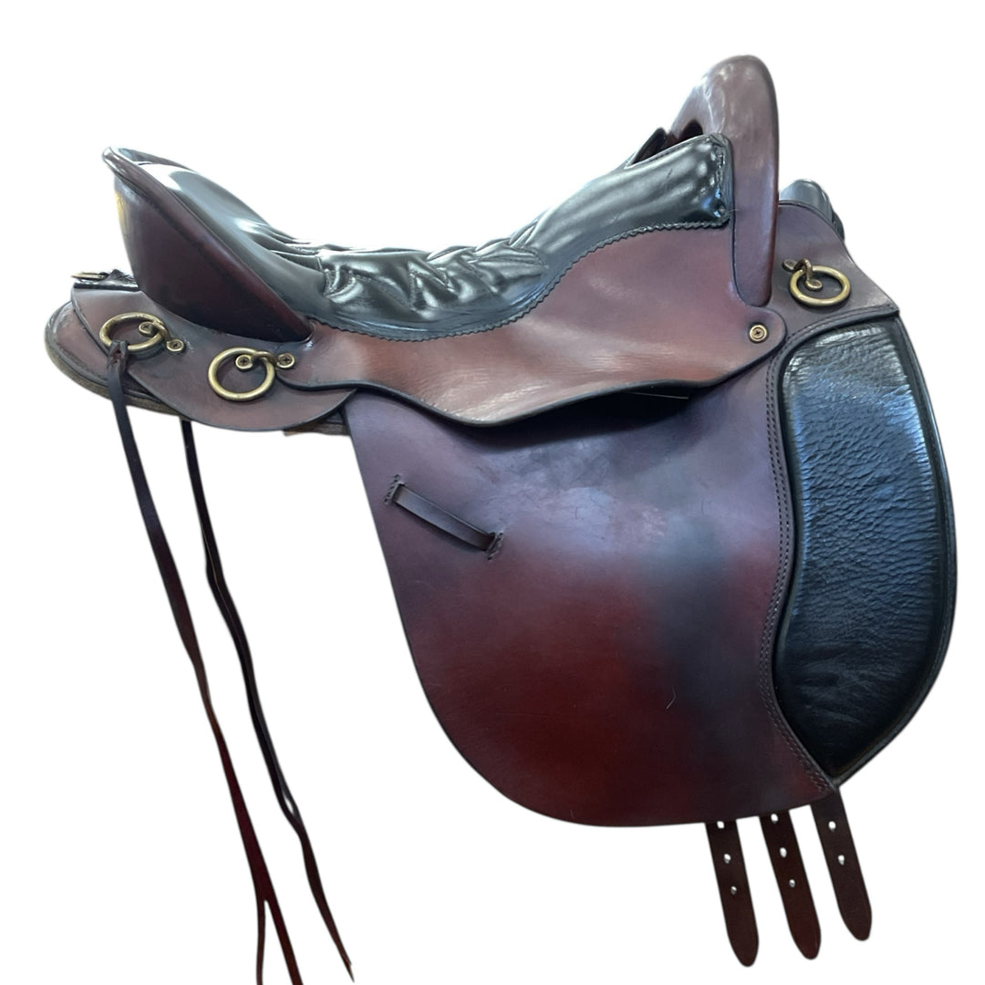 17.5" Tucker Equitation Endurance Medium Used Pleasure Trail Saddle - H