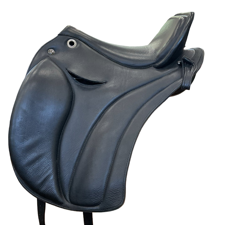 S1 (16-17") DP Saddlery Majestro Adjustable Used Baroque Style English Saddle