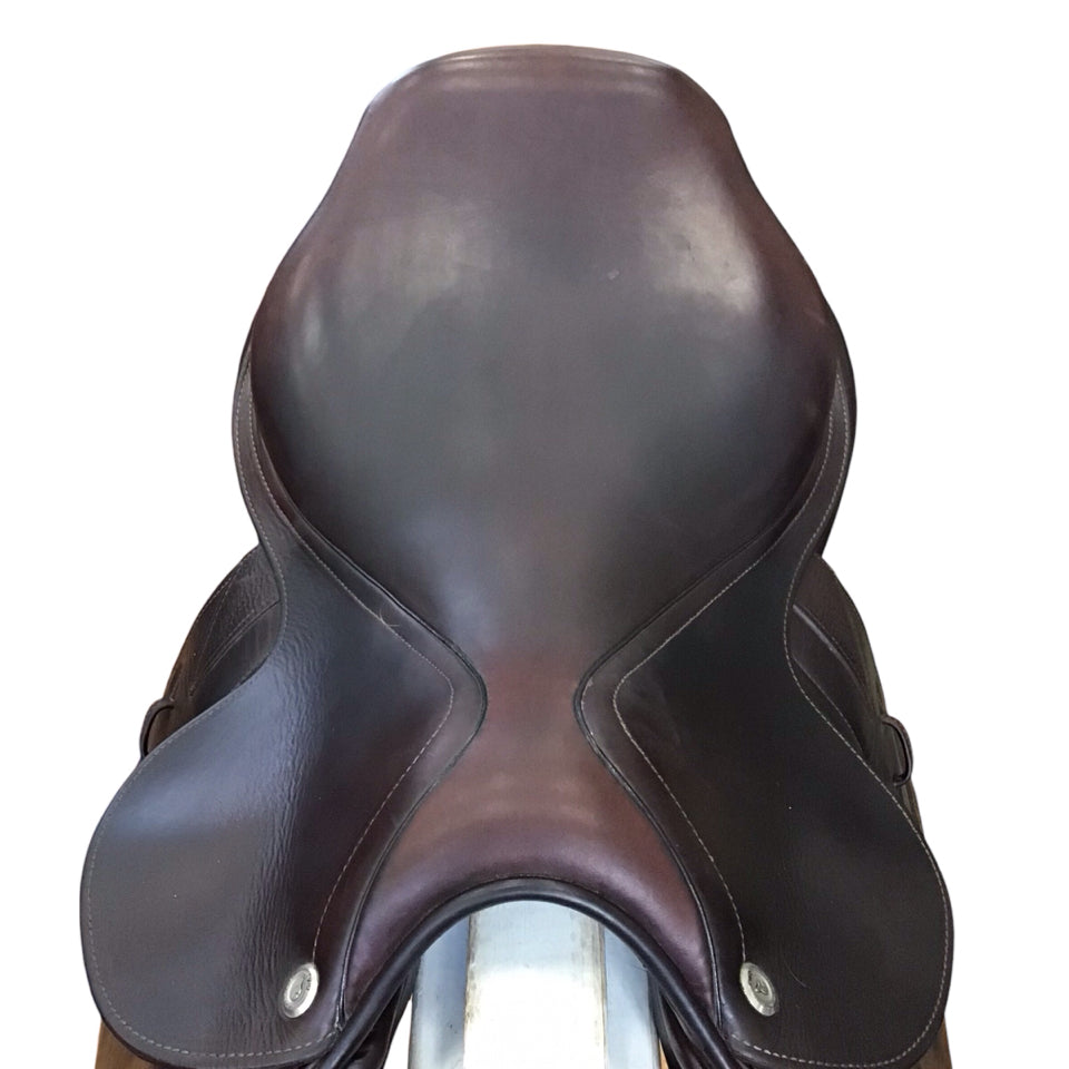 17" CWD SE02 Medium Used Hunter/Jumper Saddle - H