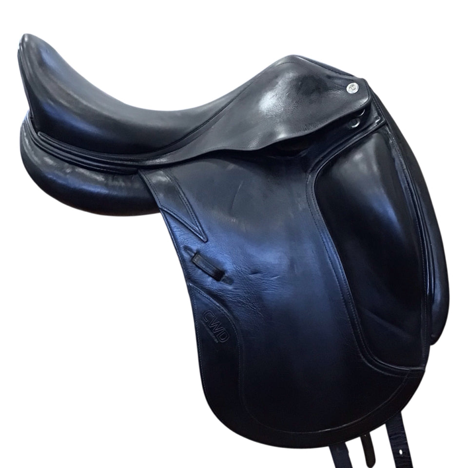 17.5" CWD SE05 Medium Used Dressage Saddle - H