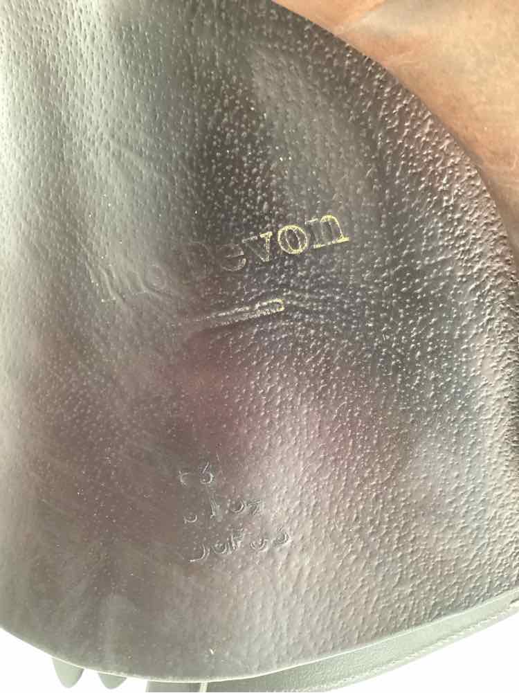 17" Beval DEVON  used close contact saddle