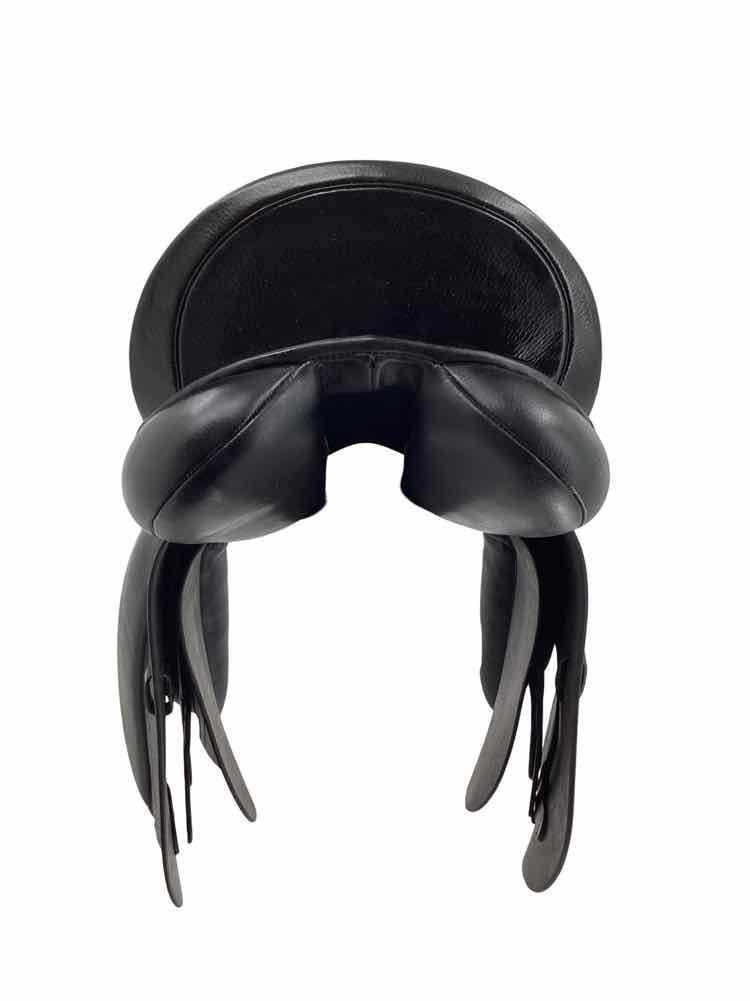 17.5" County used dressage saddle B