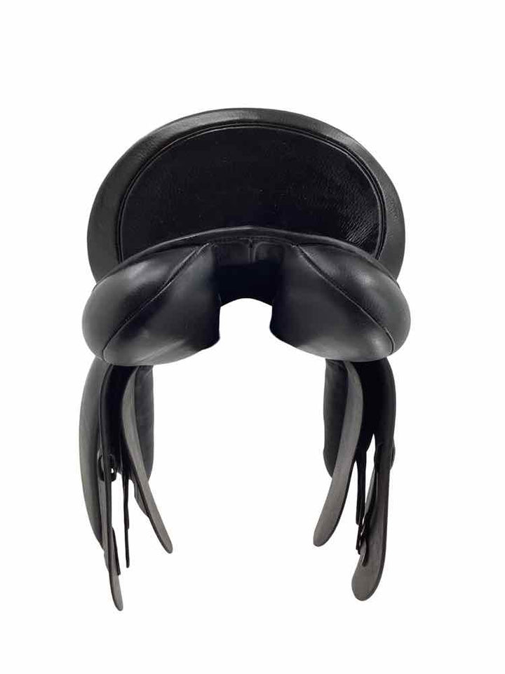 17.5" County used dressage saddle B
