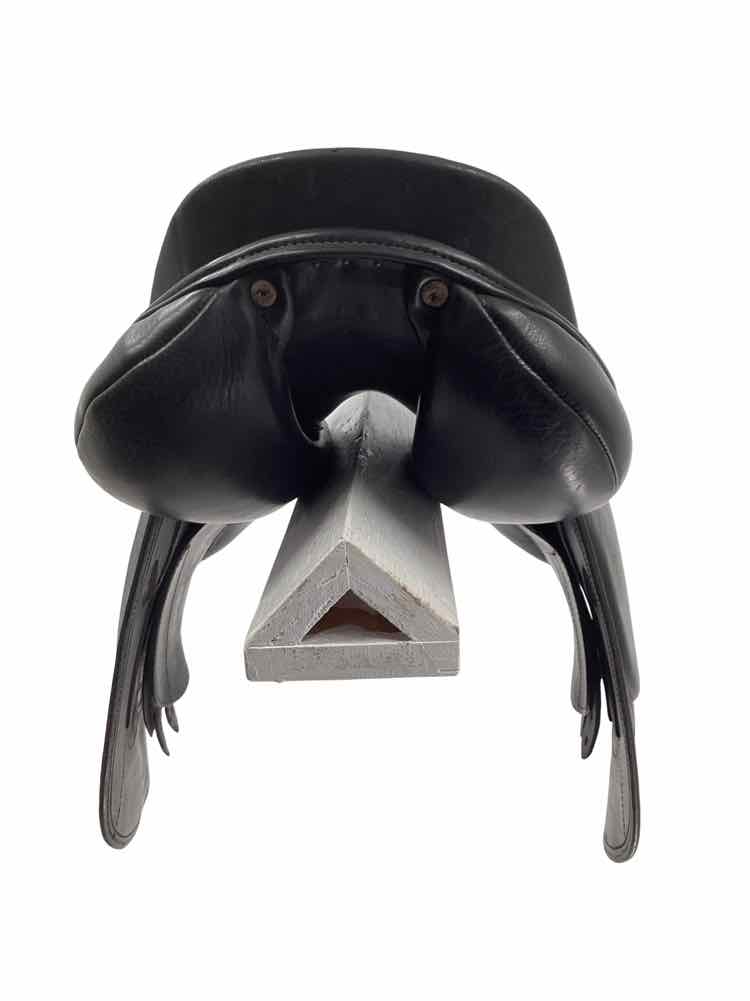16.5" Jes Ride International used close contact saddle