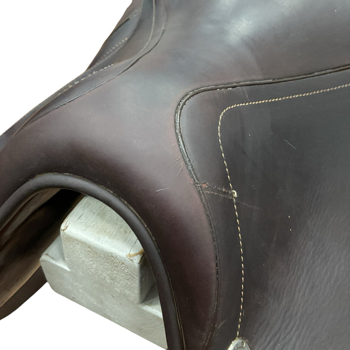 17" CWD SE02 Medium Used Hunter/Jumper Saddle - H