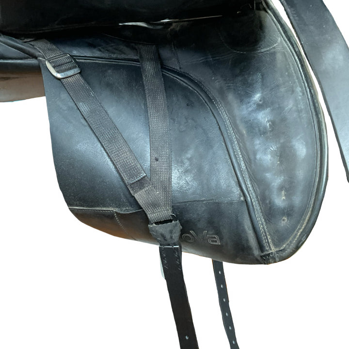 18.5" Bates Innova Adjustable Used Dressage Saddle