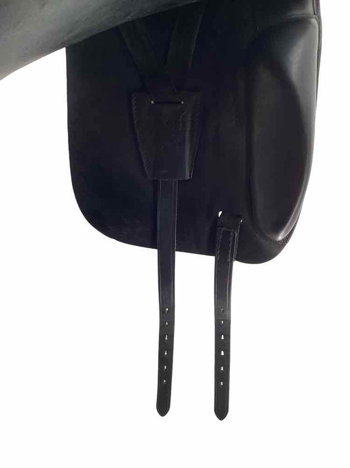 BUTLER OTTO SCHUMACHER USED DRESSAGE SADDLES