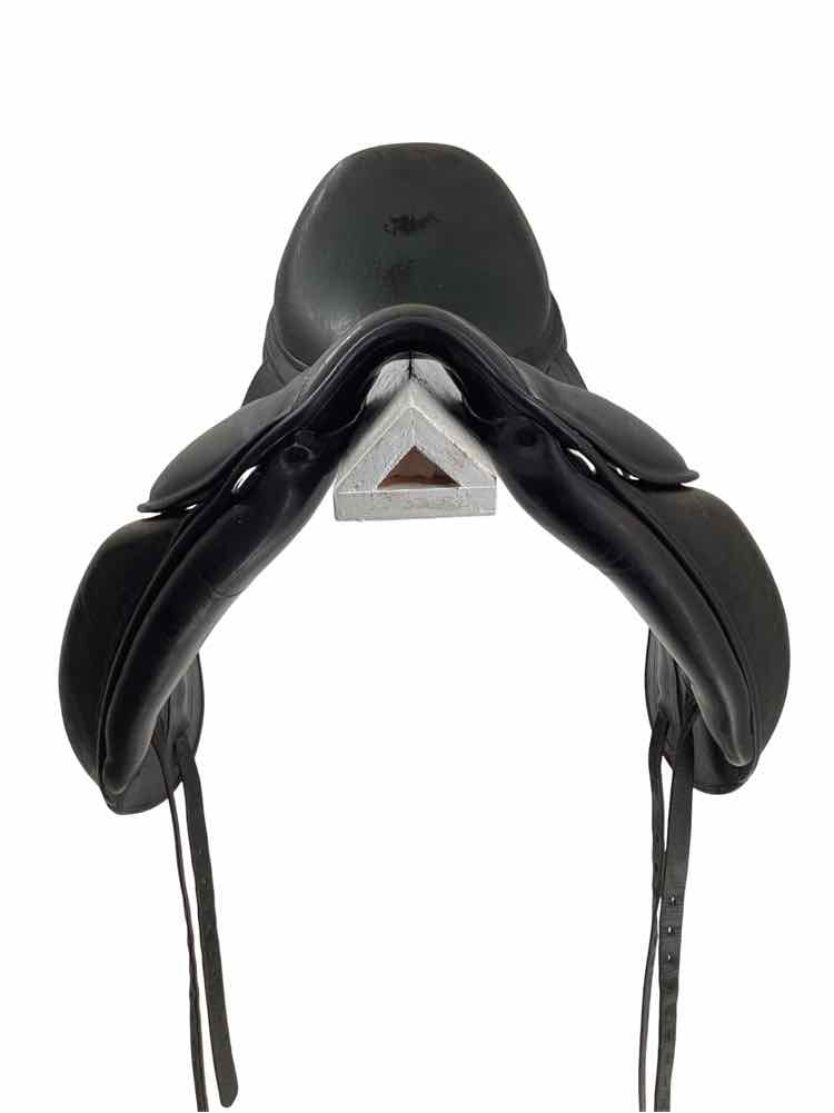 16.5" Luc Childeric used dressage saddle