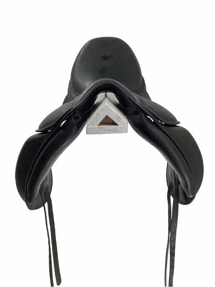 16.5" Luc Childeric used dressage saddle