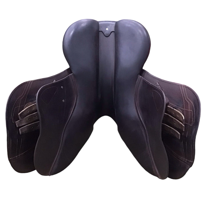 17.5" CWD 2GS Hunter Mademoiselle SE38 Medium Used Hunter/Jumper Saddle - H