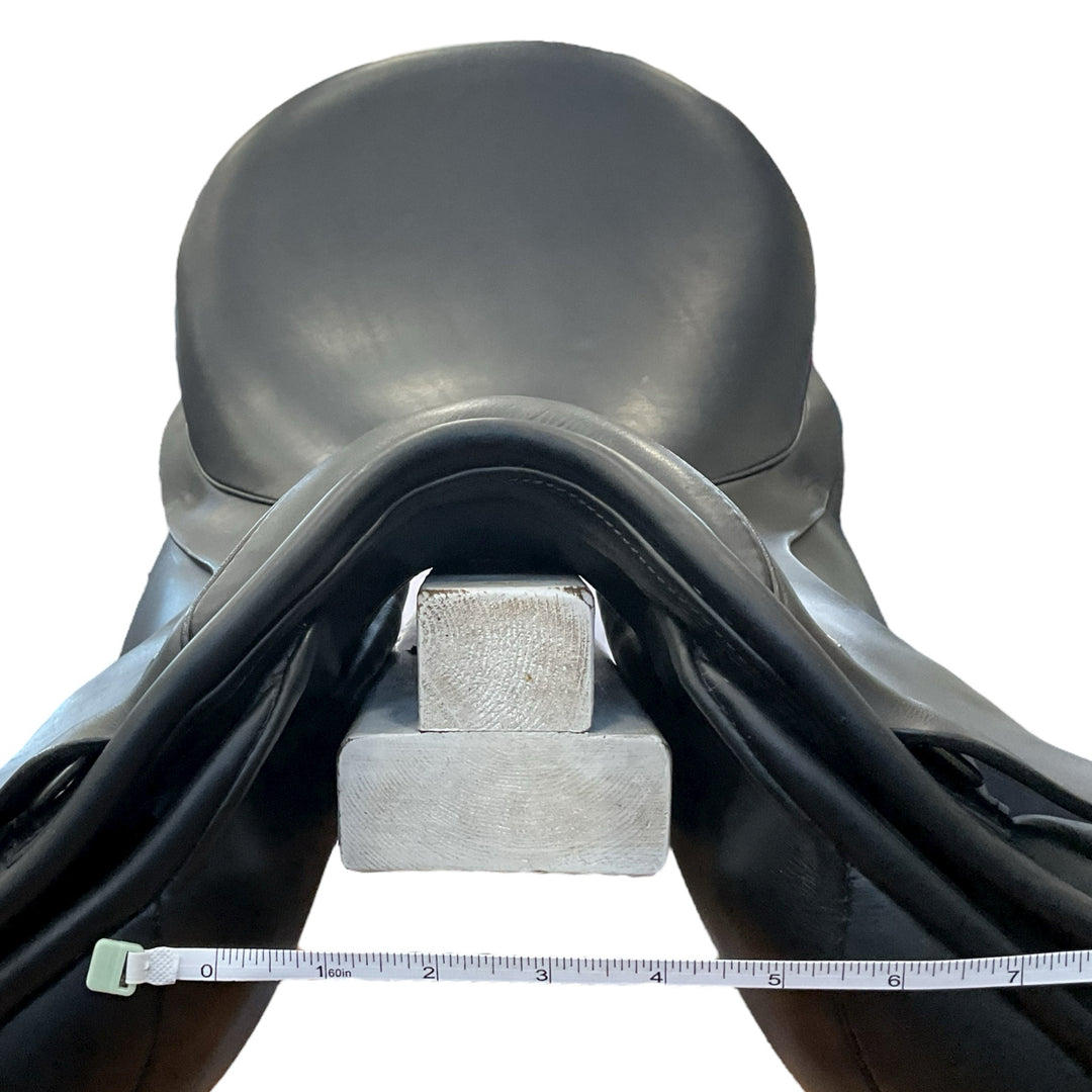 18" Hastilow & Sons Bentley Adjustable Demo Condition Dressage Saddle - H