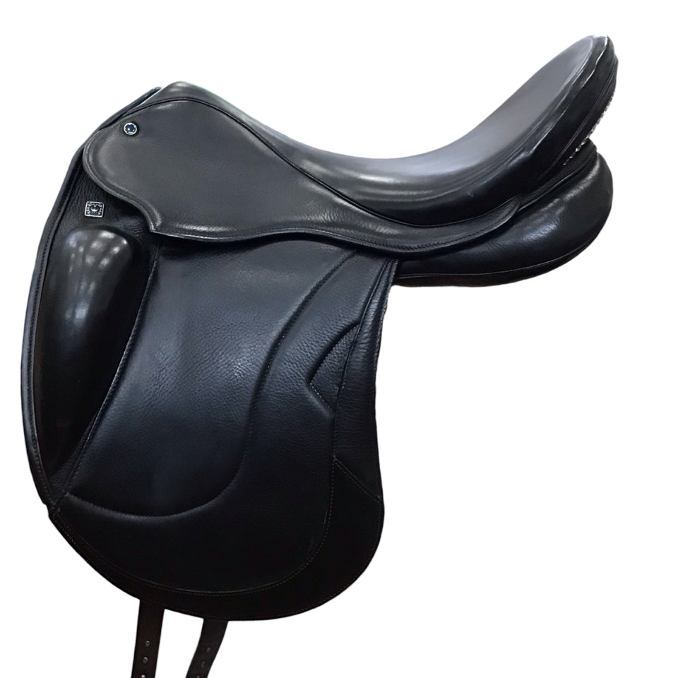 18" Stubben Centurion 31cm Medium/Wide Demo Condition Dressage Saddle - H