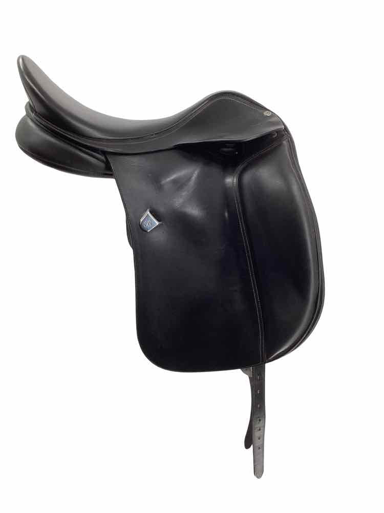 18" Bates Isabell wide dressage saddle