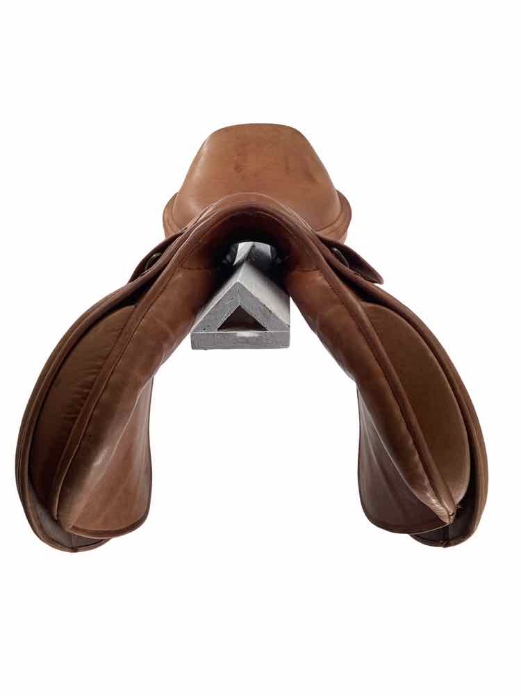 HDR Rivella wide tree wool flocked forward flap jumping saddle