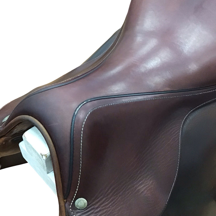 17.5" Devoucoux Socoa Medium Used Hunter/Jumper Saddle - H