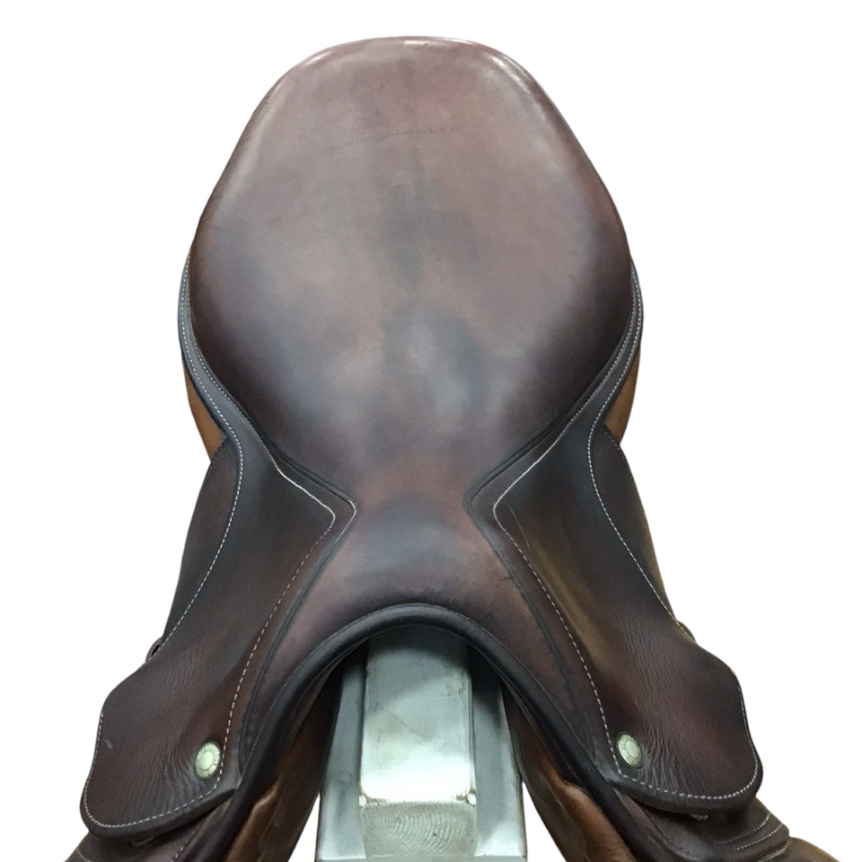 18" Devoucoux Biarritz Medium Used Hunter/Jumper Saddle - H