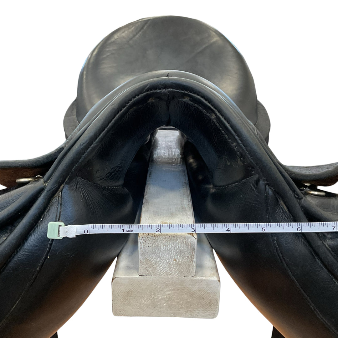 18" Hulsebos WB4 Med/Wide Used Dressage Saddle - H
