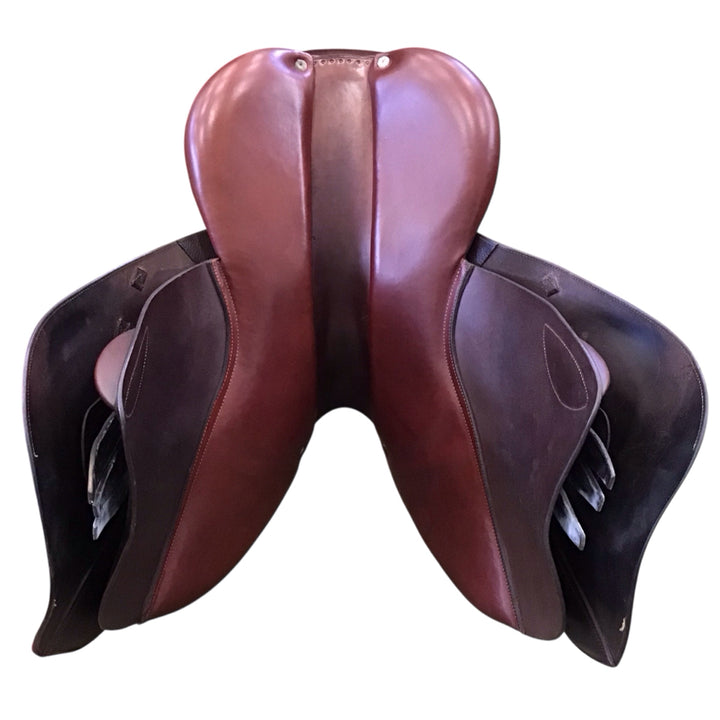18" CWD SE02 Medium Used Hunter/Jumper Saddle - H