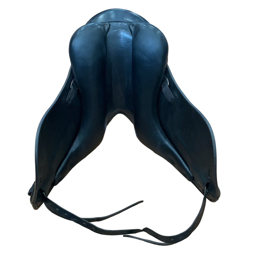 17.5" Schleese Link II Size 2 Med/Wide Used Dressage Saddle