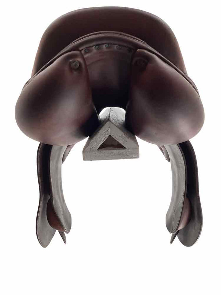 17.5" L Apogee used close contact saddle