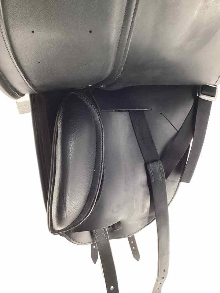 18" Jes Ride International Tango used dressage saddle fantastic shape B