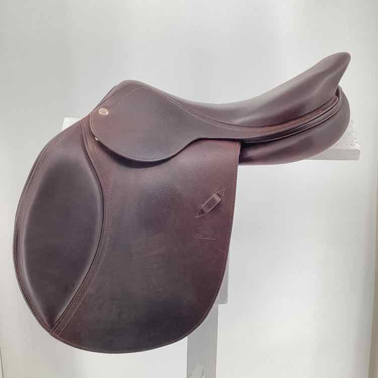 18" CWD Hunter used close contact saddle B