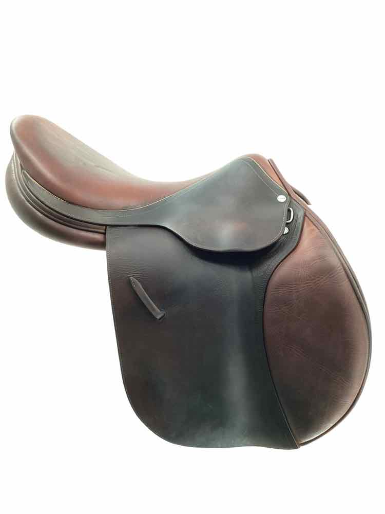 17.5" L Apogee used close contact saddle