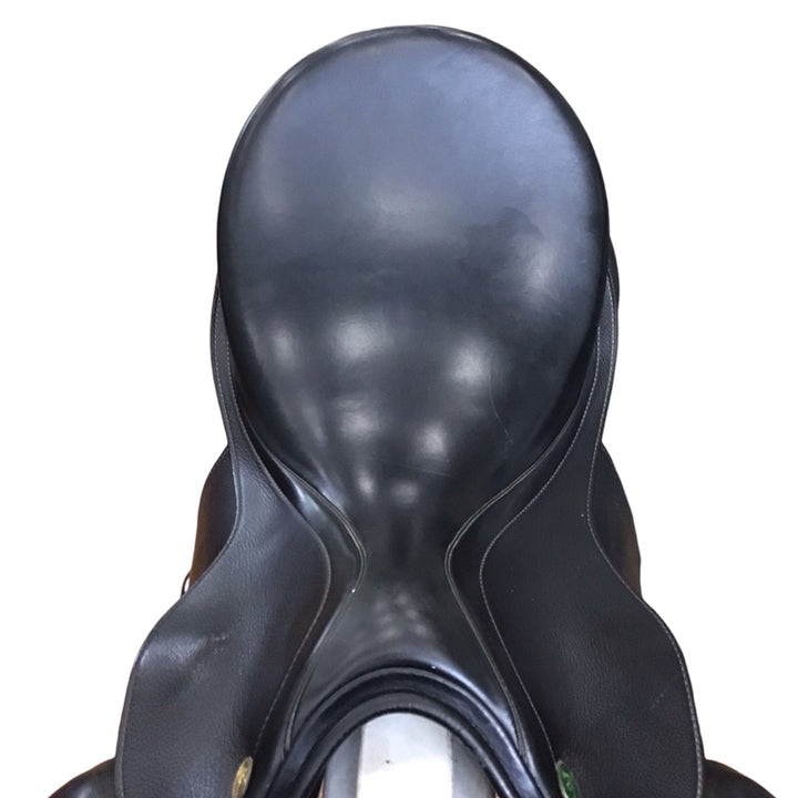 18" Prestige Dressage 2000 32cm Med/Narrow Used Dressage Saddle - H