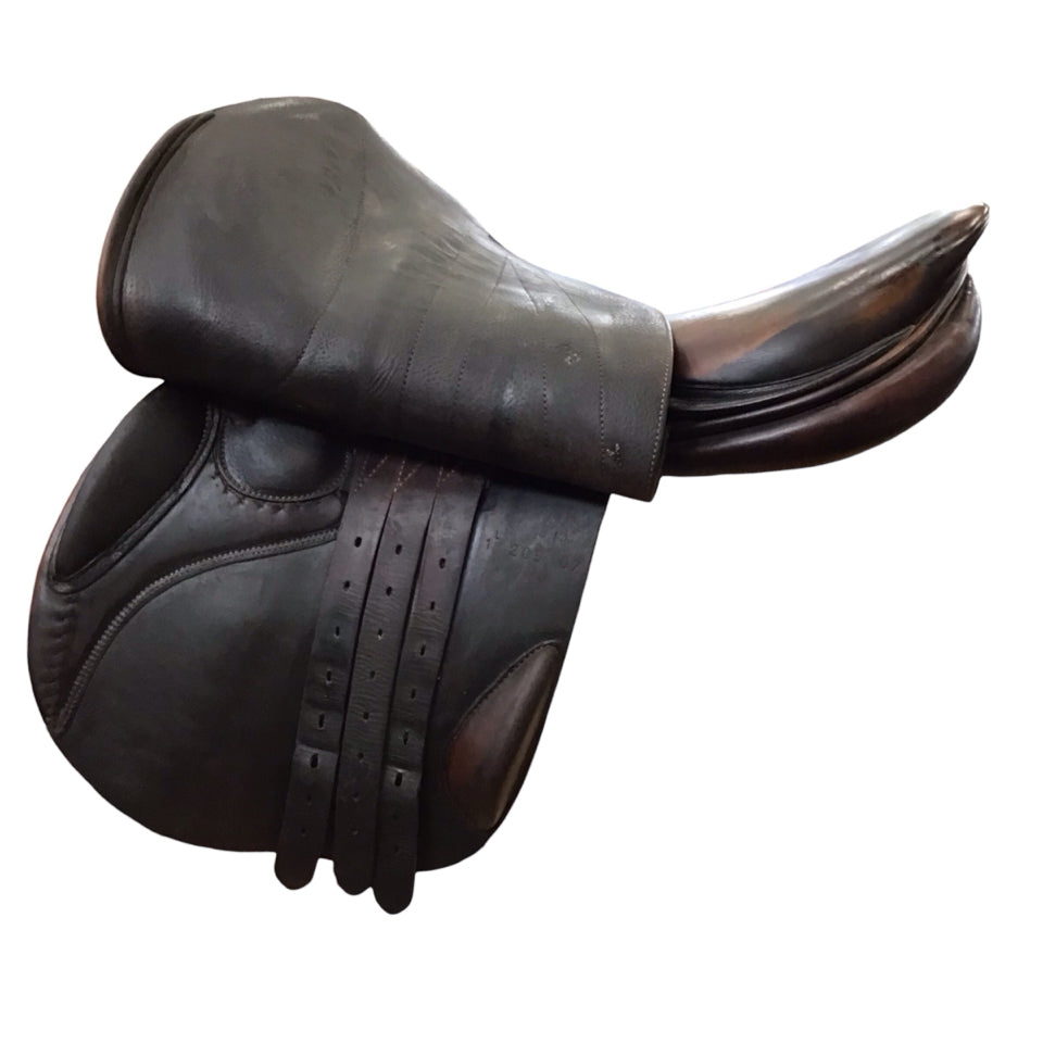 17" Butet Premium Half-Deep Medium Used Hunter/Jumper Saddle - H