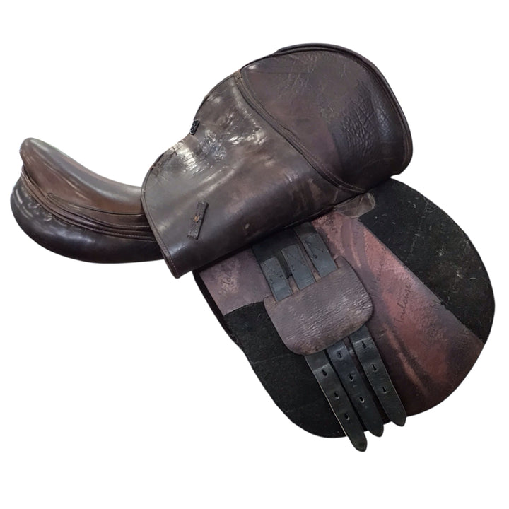 17.5" M. Toulouse Lucia II Wide Used Hunter/Jumper Saddle - H