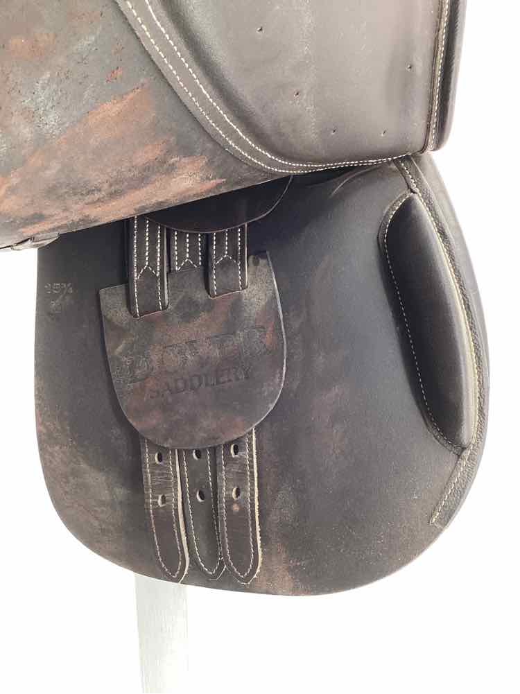 15.75" Dover used close contact saddle