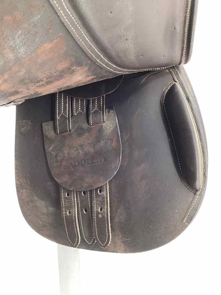 15.75" Dover used close contact saddle