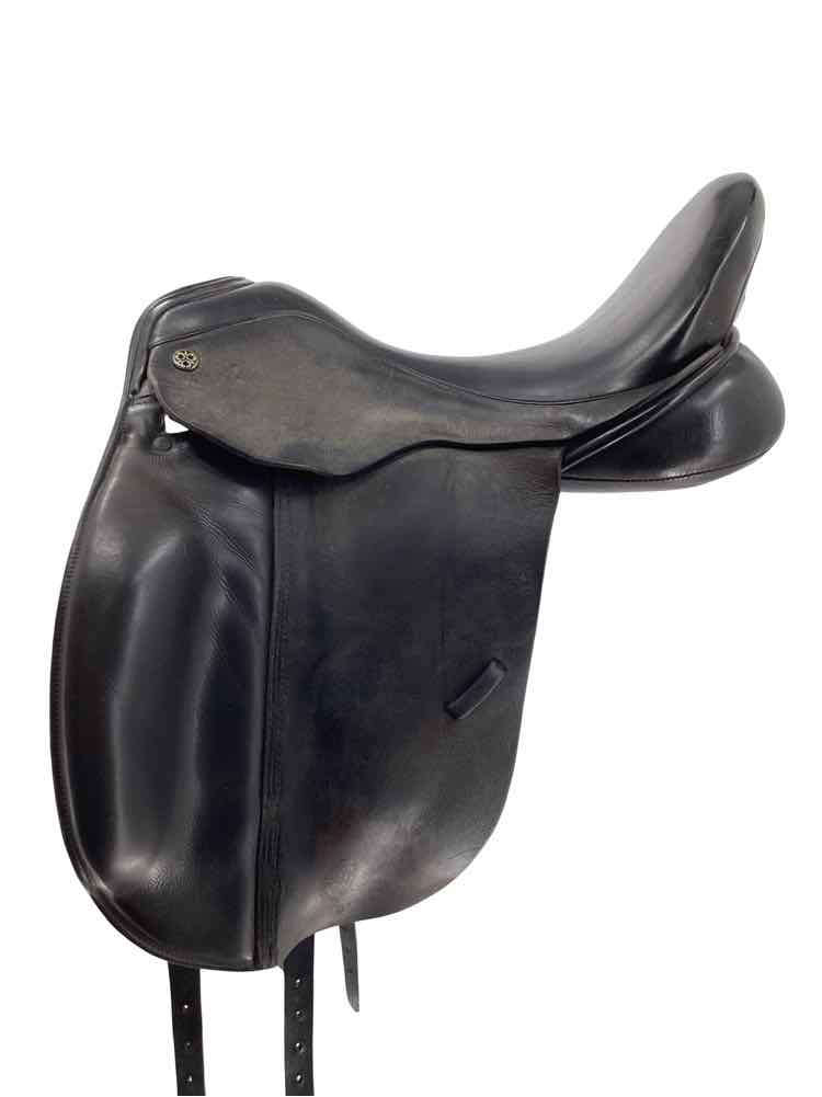 18" Trilogy used dressage saddle B