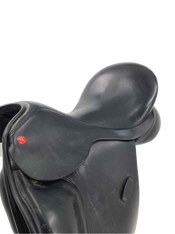18" Hastilow Concept adjustable tree wool flock used dressage saddle