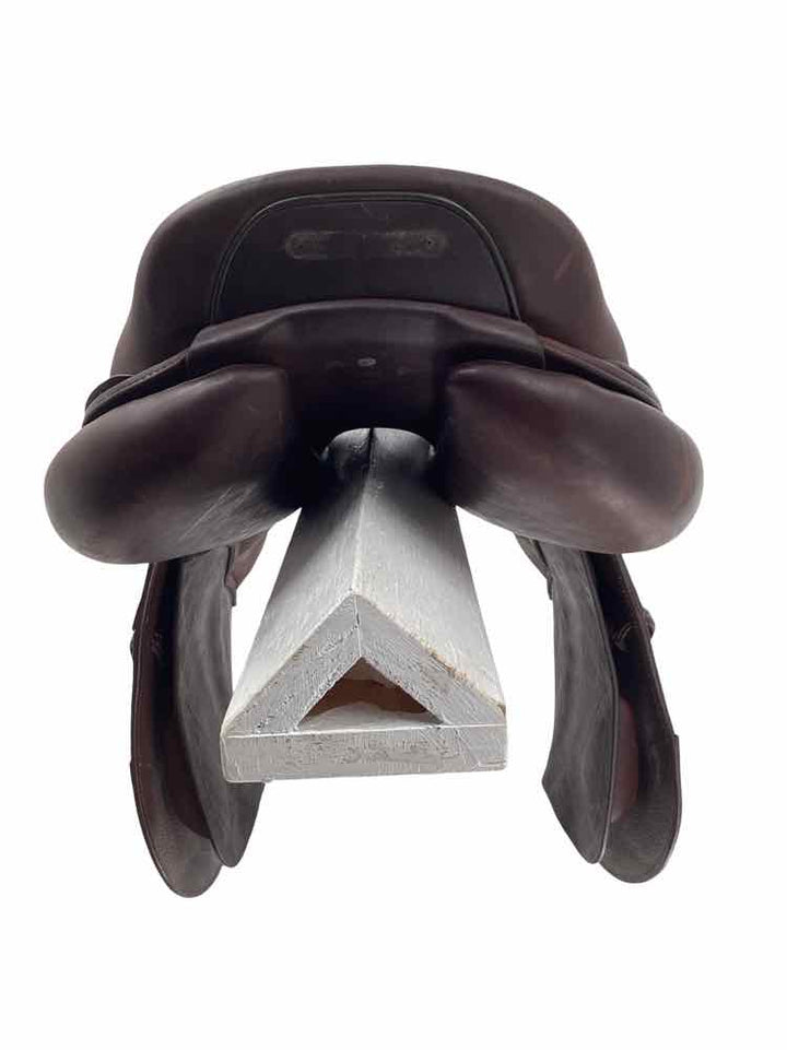 17.5" CWD SEO3 used close contact saddle with cover