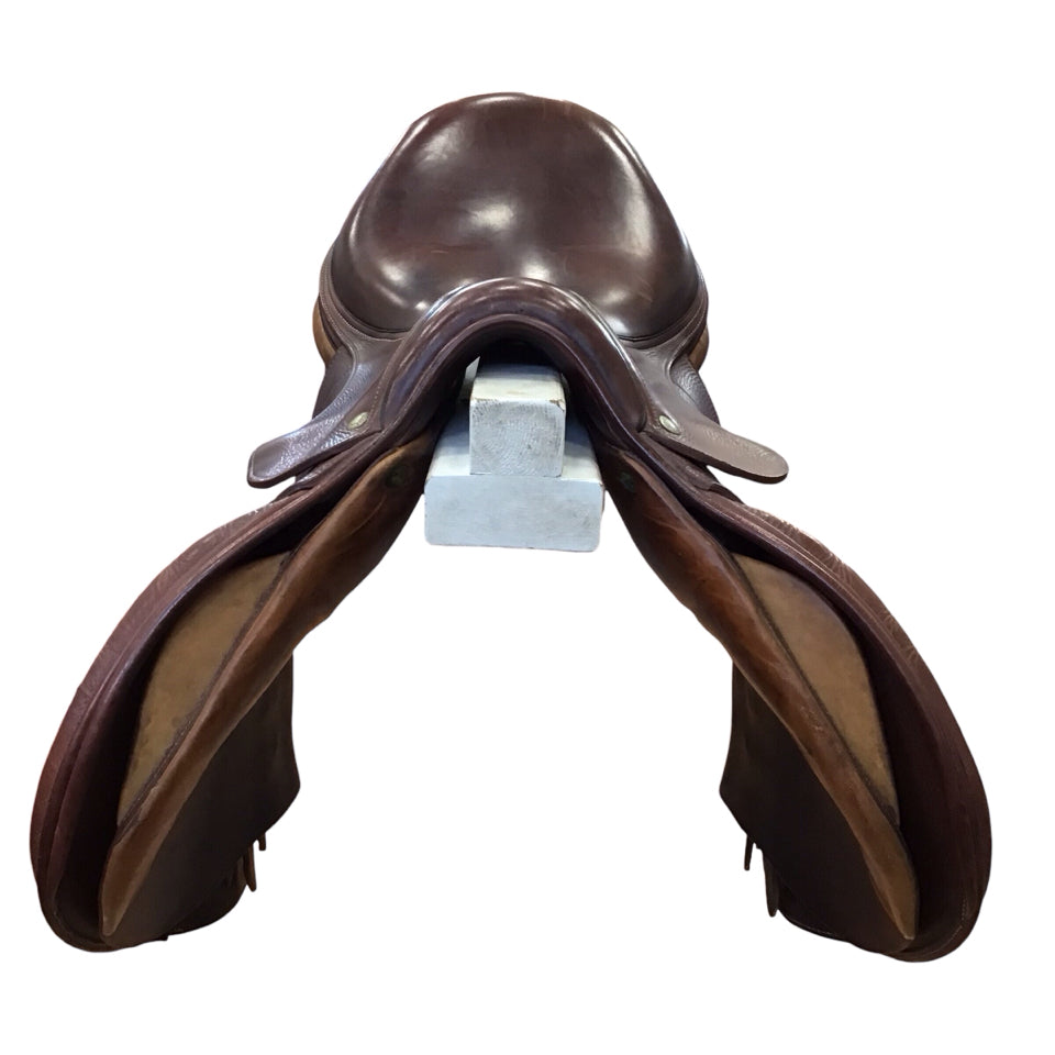 17" Devoucoux Biarritz Medium Used Hunter/Jumper Saddle - H
