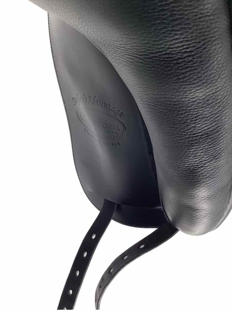 17.5" Custom Saddlery used dressage saddle wool flocked , demo condition