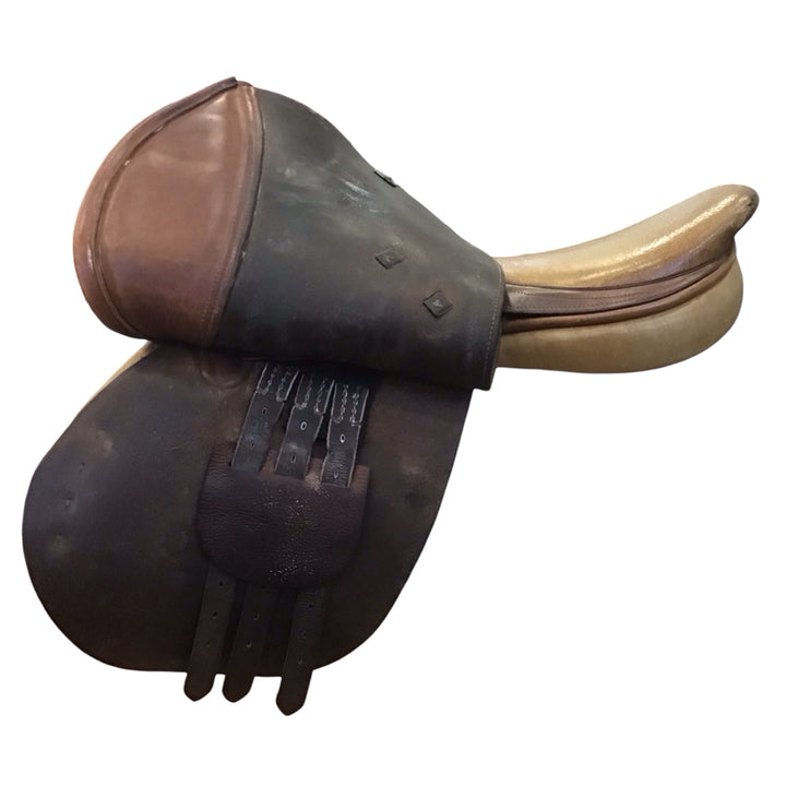17" Beval World Cup Wide Used Hunter/Jumper Saddle - H