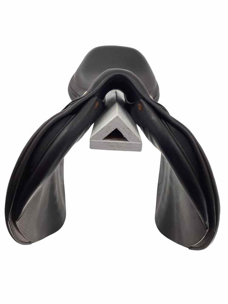18" Butet used close contact saddle