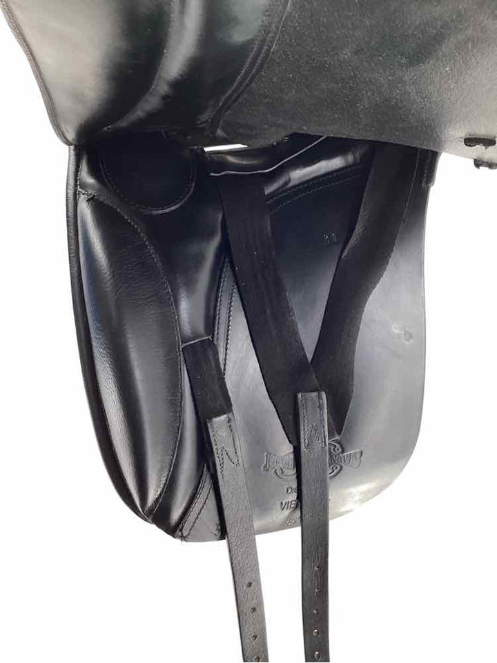 18" Jorges Canaves used dressage saddle B