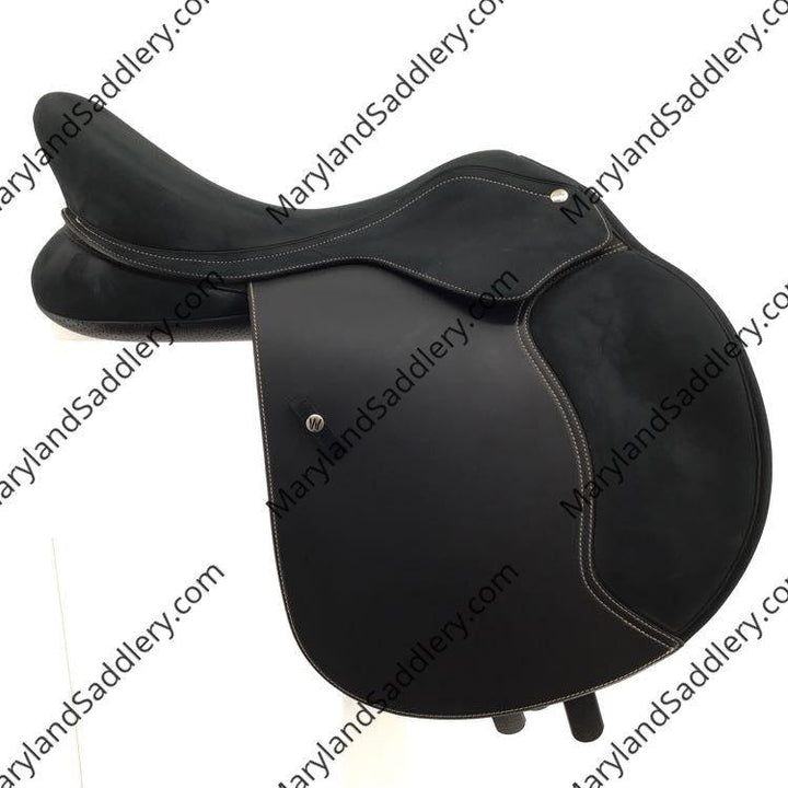 17" Wintec pro jump adjustable tree saddle B