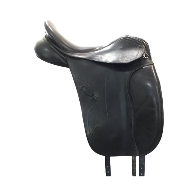 17" Anky Medium Tree Used Dressage Saddle - C