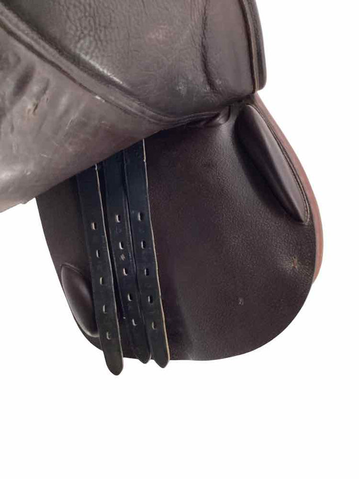 18" Beval used close contact saddle B