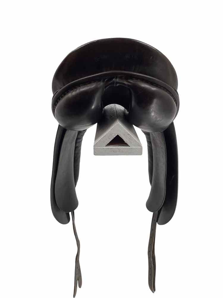 16.5" County Competitor used dressage saddle