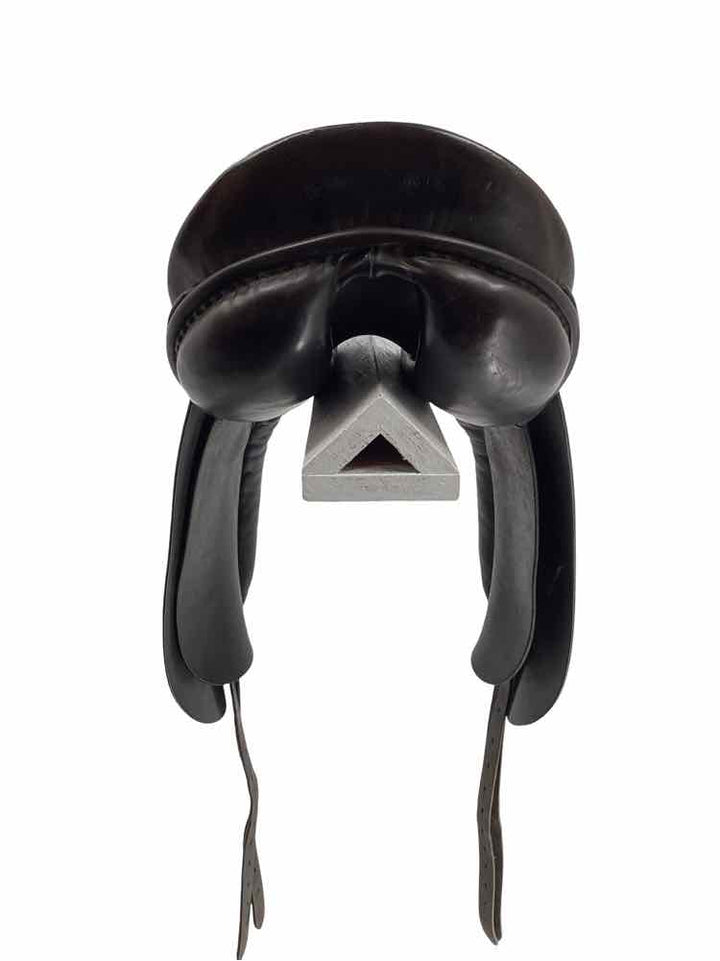 16.5" County Competitor used dressage saddle
