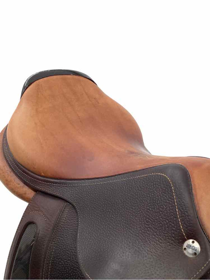 17" CWD 2G used close contact saddle