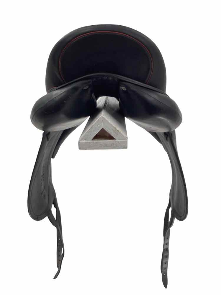 18" Devoucoux Makila S used Mono flap dressage saddle with cover