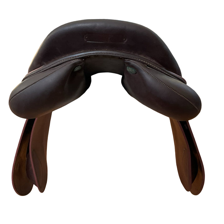 17" Devoucoux Biarritz O Medium Used Hunter/Jumper Saddle