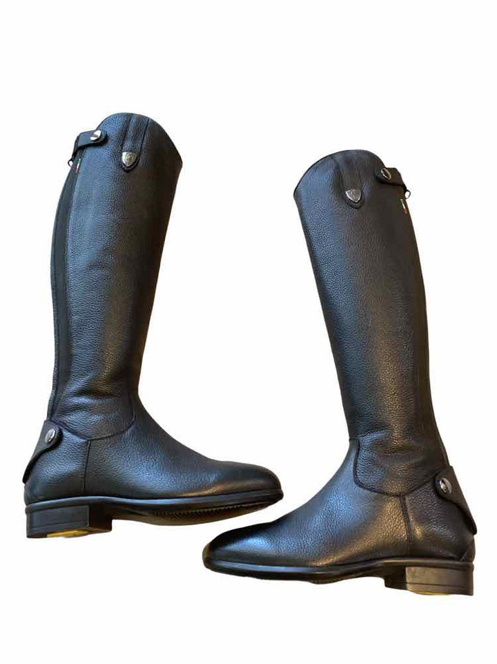 Tattini new ladies dress boot black 7 to 7.5 reg slim B